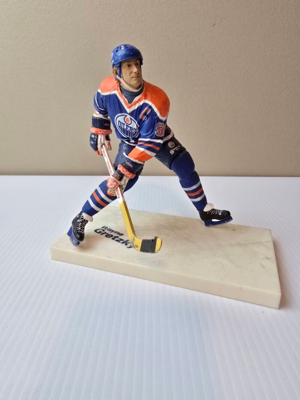 Wayne Gretzky Hockey Figure 2004 NHL
